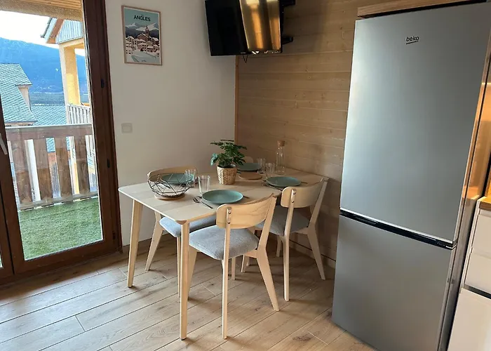 T3 Cosy Refait A Neuf Avec Vue Et Montagnes Et Avec Garage Διαμέρισμα *